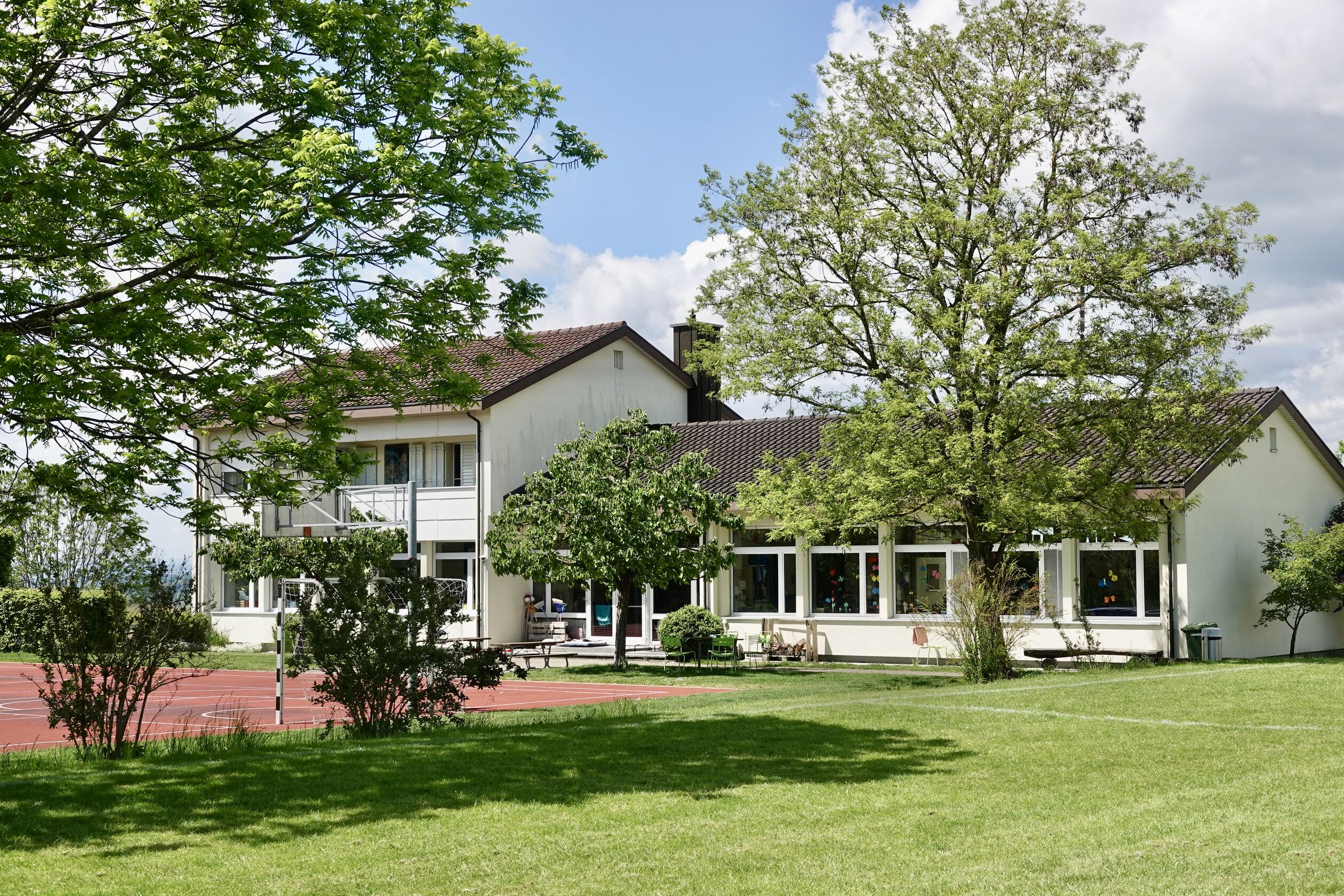 Schulhaus 1